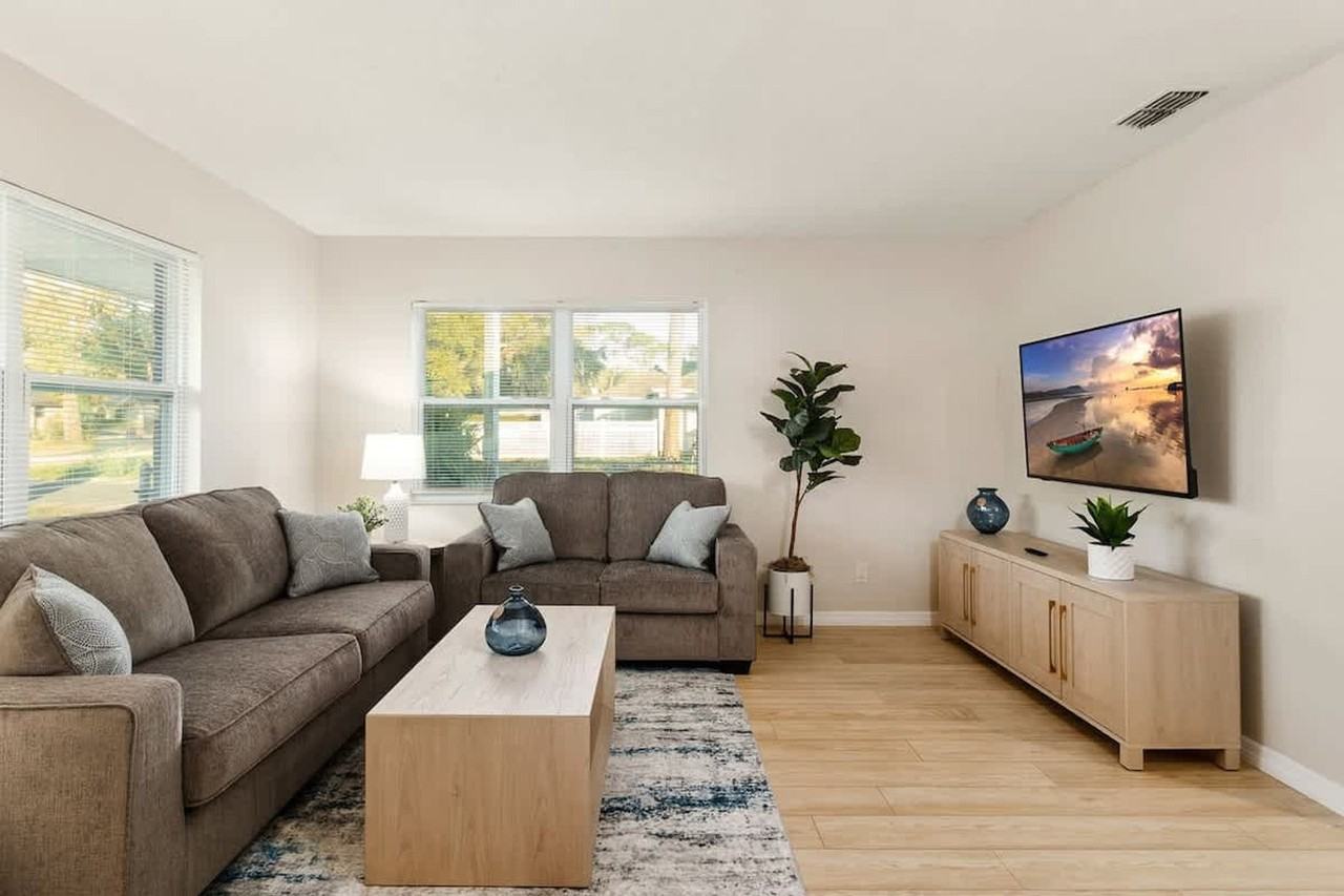 5542 20th St #1234473P - Photo 2 of 26