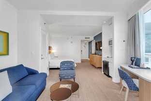 4401 Collins Ave - Photo 1 of 1