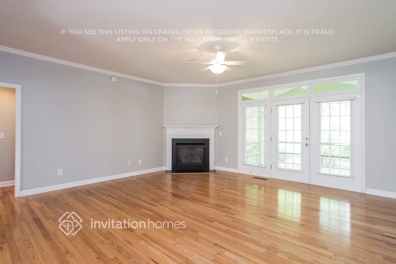 223 Loblolly Dr - Photo 3 of 17