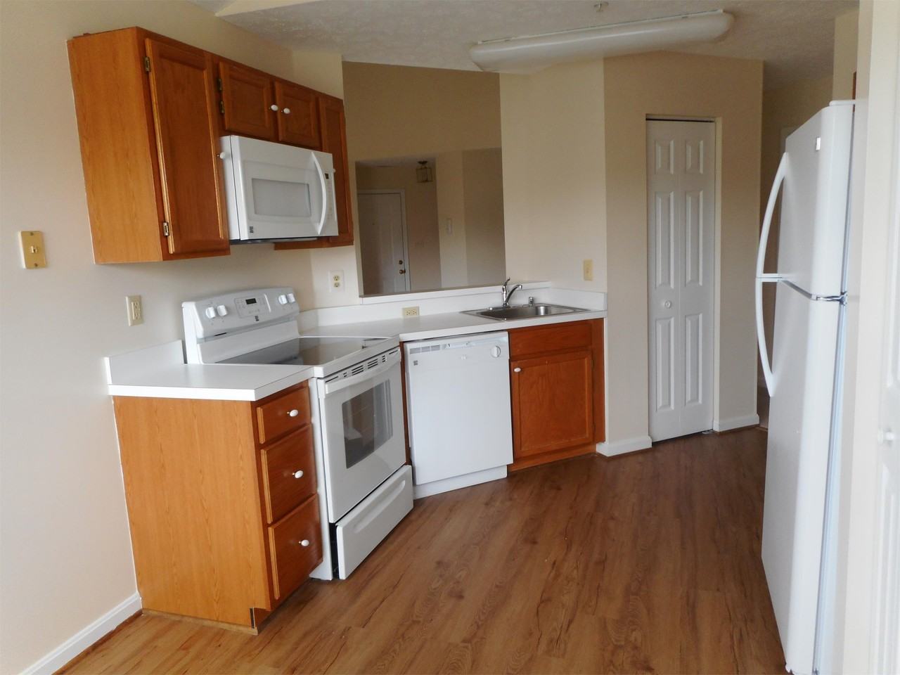 104 Bayland Dr #1 - Photo 3 of 48