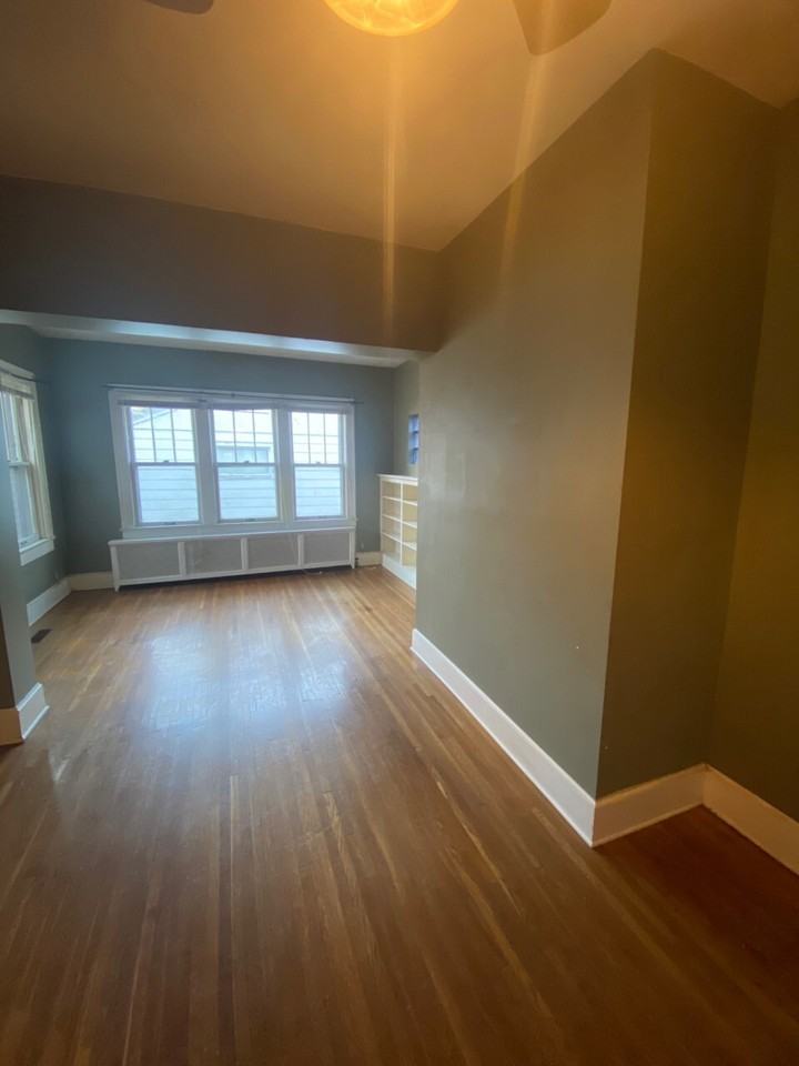 1241 Augusta St - Photo 2 of 44