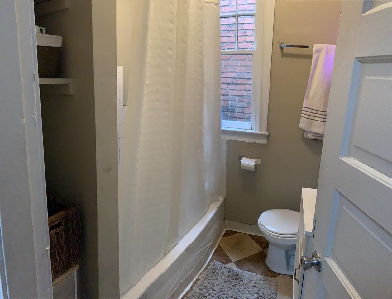 1240 Half St Sw - Photo 4 of 10