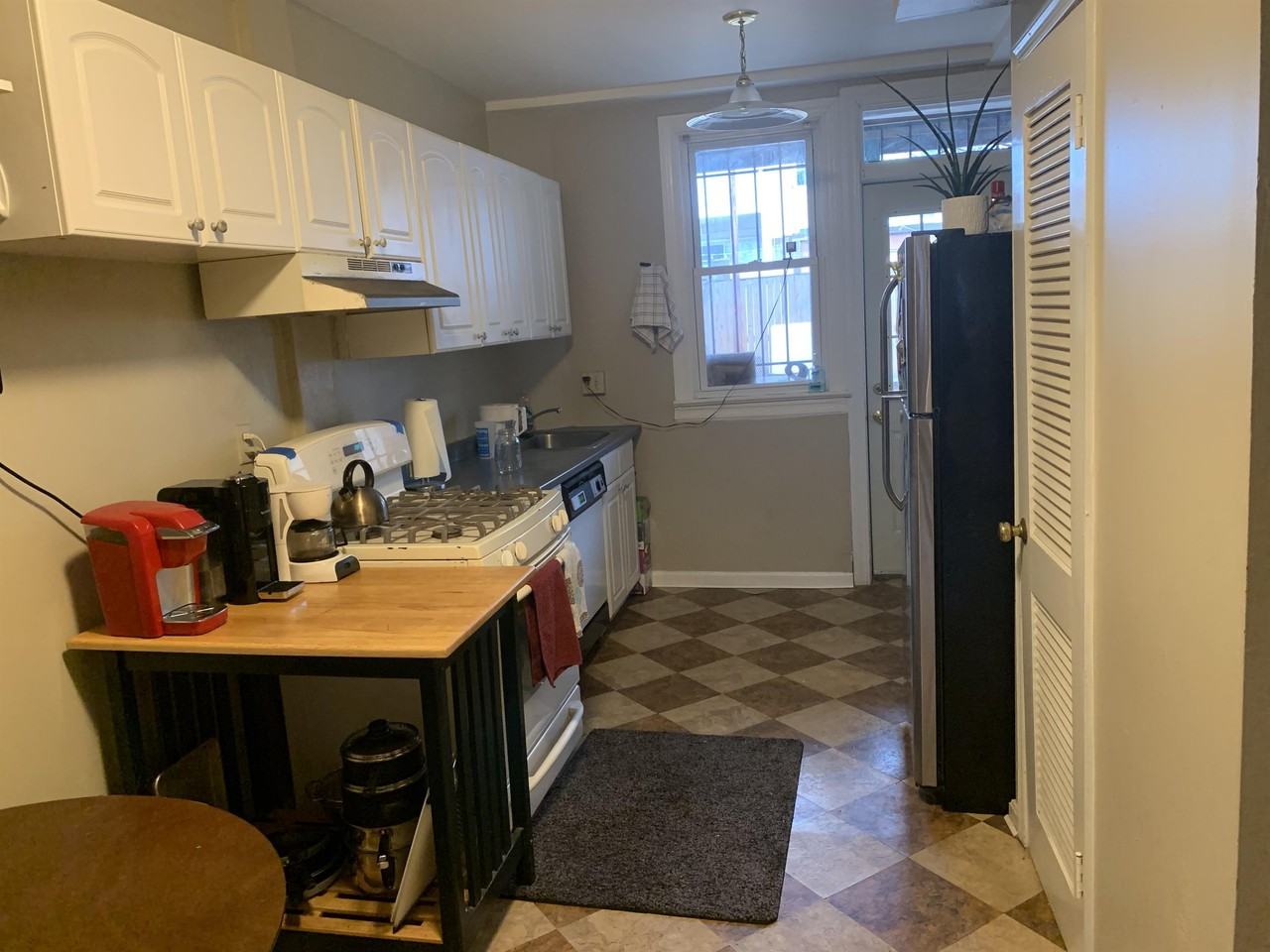 1240 Half St Sw - Photo 5 of 10