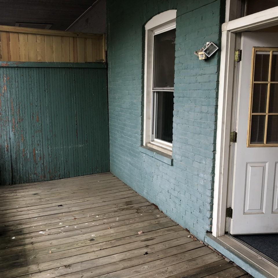 1240 Half St Sw - Photo 5 of 10