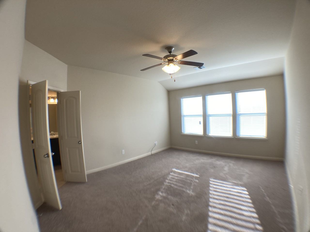 4655 Elderberry St - Photo 6 of 14