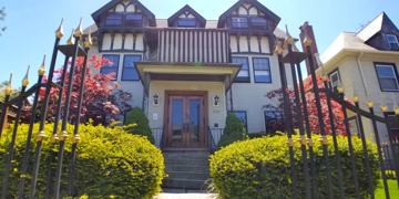 featured image of 733 West Delavan Avenue