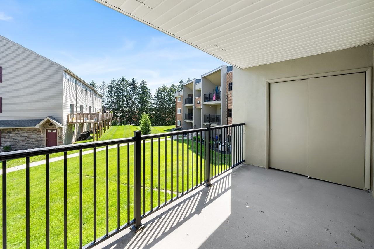 The Yorklyn Apartments and Townhomes - Photo 4 of 25