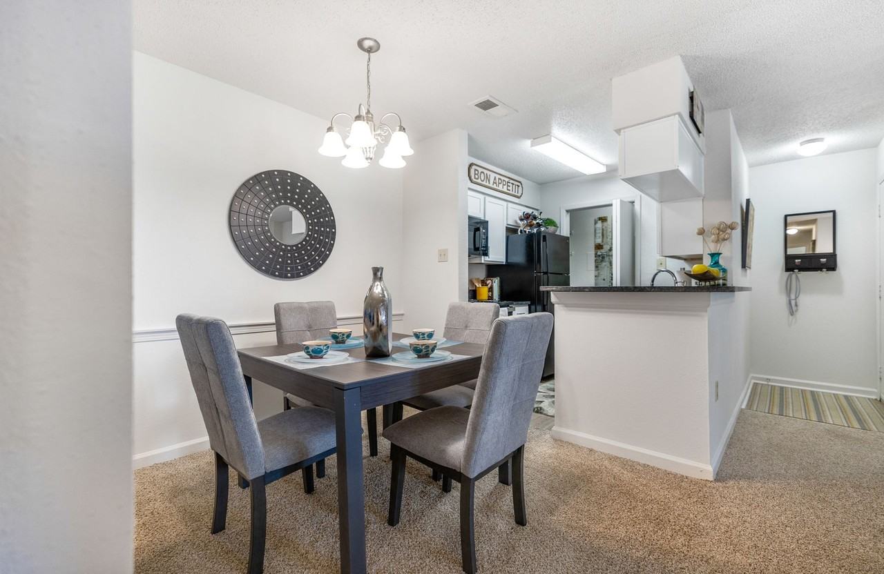 Regency Club - Photo 7 of 35