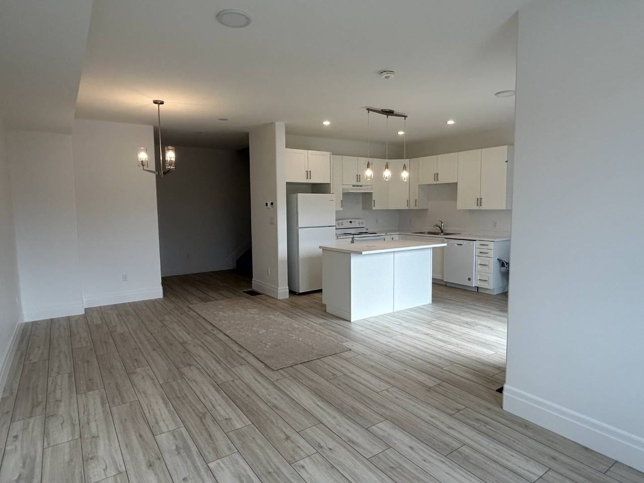 66 Evans St - Photo 2 of 18