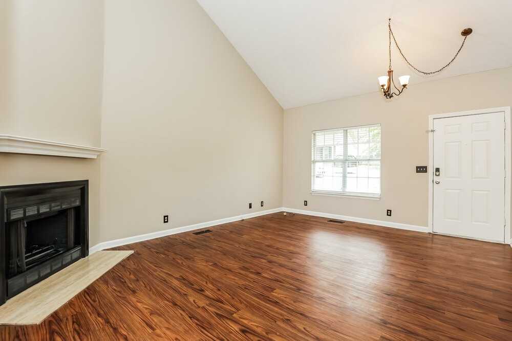 5340 Village Way - Photo 4 of 16