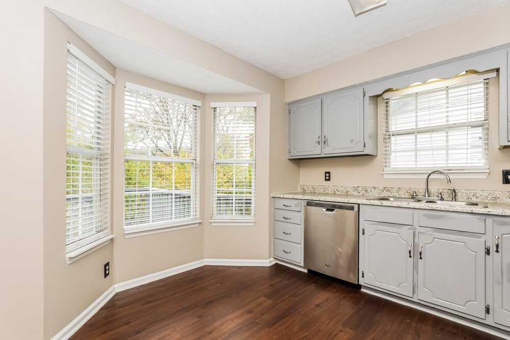 5340 Village Way - Photo 5 of 16