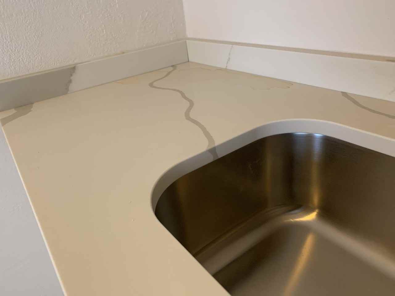 2355 Eldridge - Photo 4 of 38