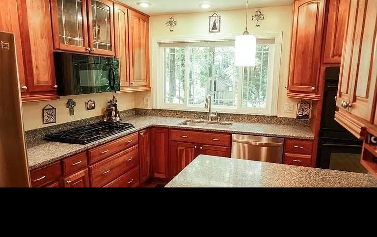 5214 Redwing Dr - Photo 2 of 20