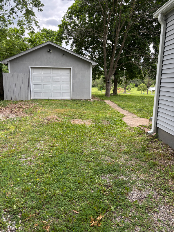 1311 E Anderson St - Photo 2 of 18