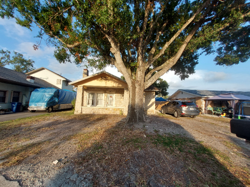 2713 5th St W - Photo 2 of 20