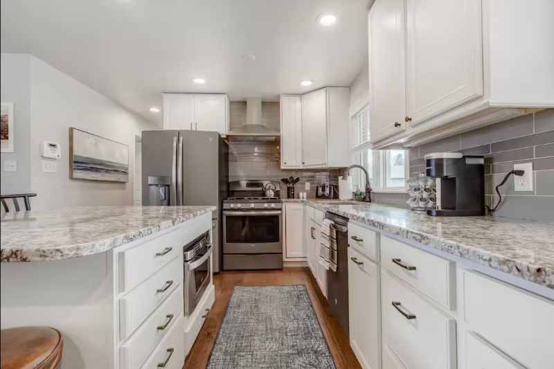 2402 Patrician Way - Photo 3 of 20