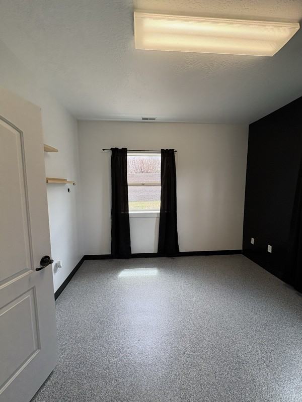 45 Ws - Photo 2 of 5