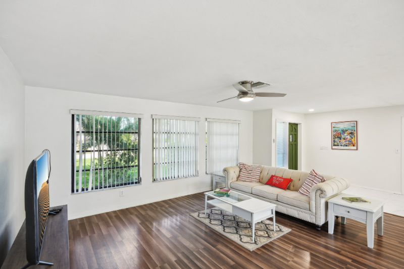 3719 Se 1st Pl - Photo 6 of 24