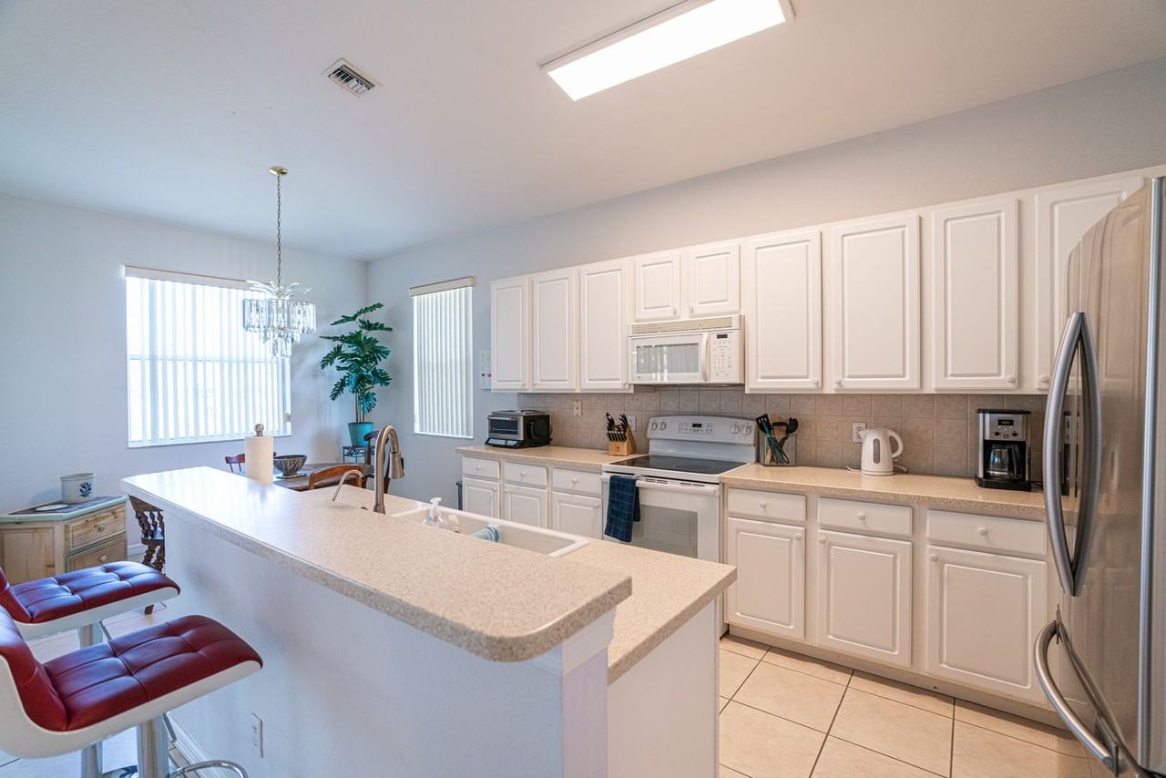 13841 Lake Mahogany Blvd - Photo 3 of 49
