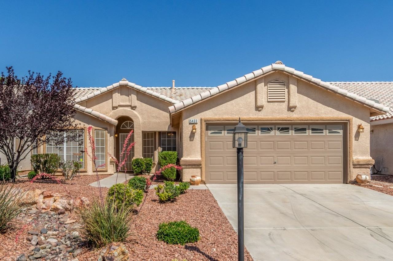 5433 Honey Mesquite Ln - Photo 2 of 48