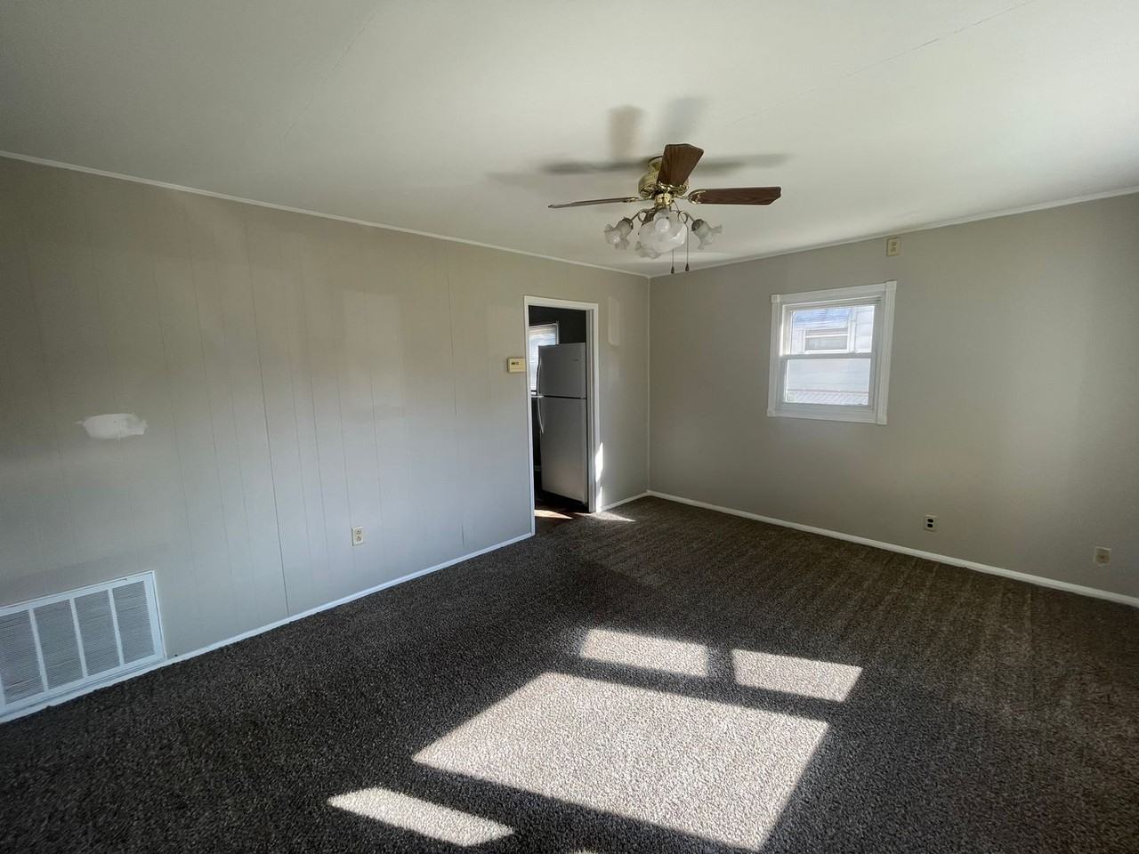 2806 Elk St - Photo 2 of 15