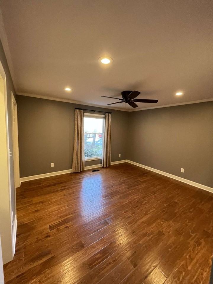 1515 E Franklin St - Photo 6 of 26