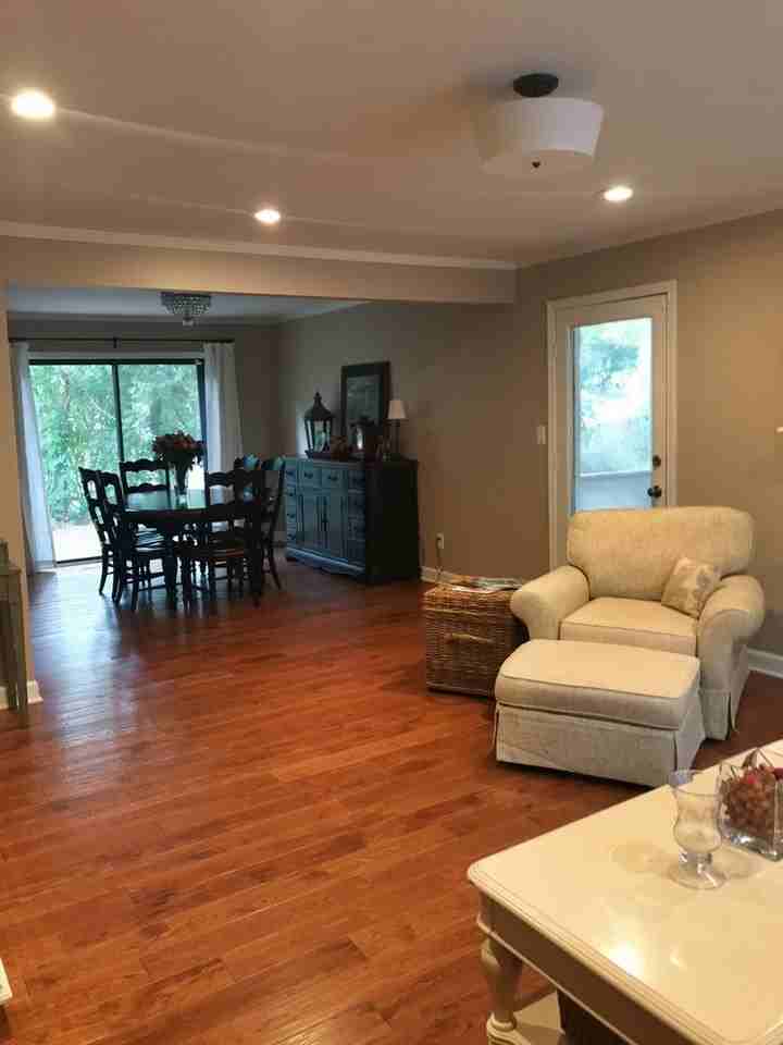 1515 E Franklin St - Photo 3 of 26