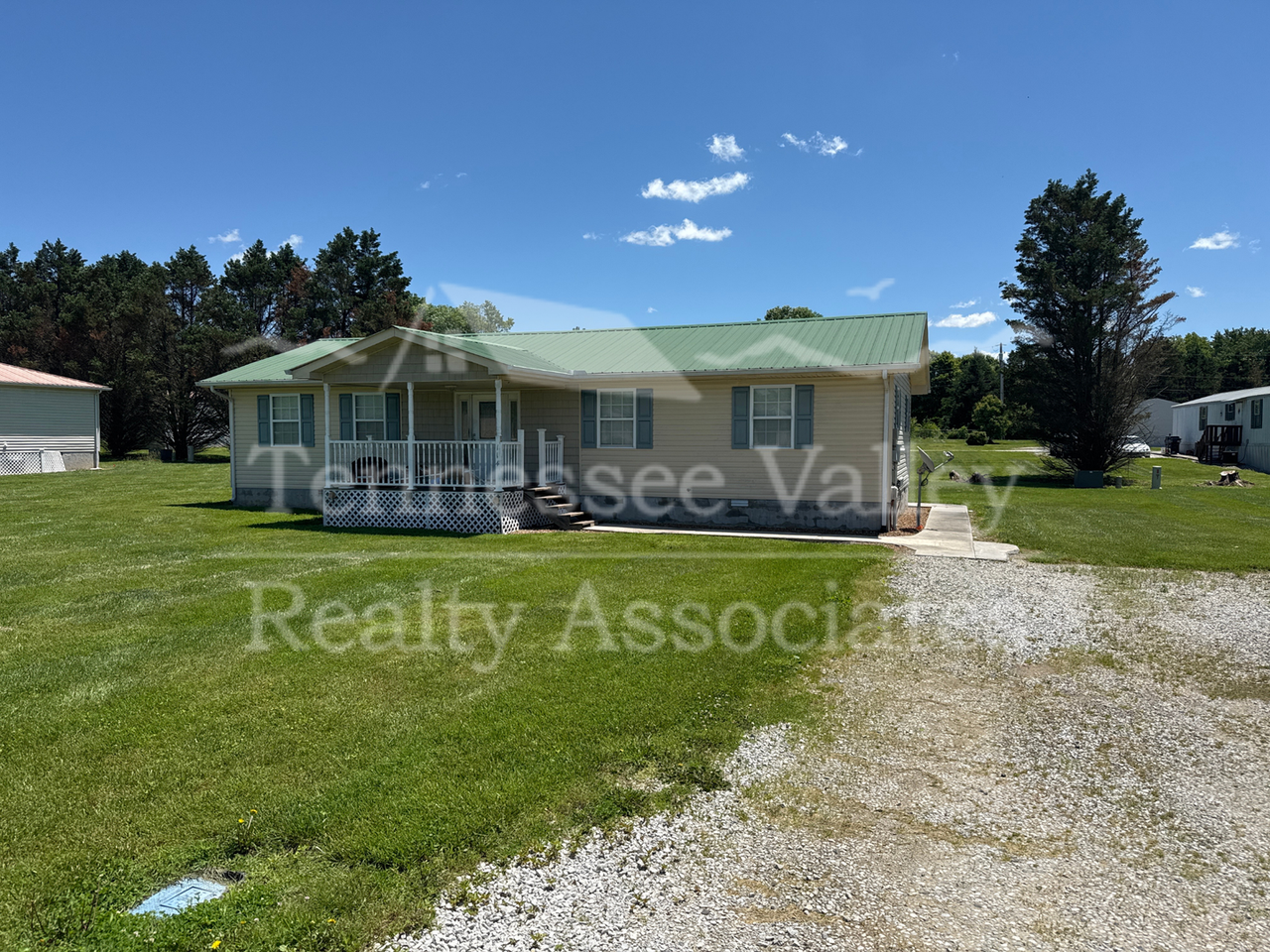 114 Herbert Heidel Ln - Photo 2 of 13