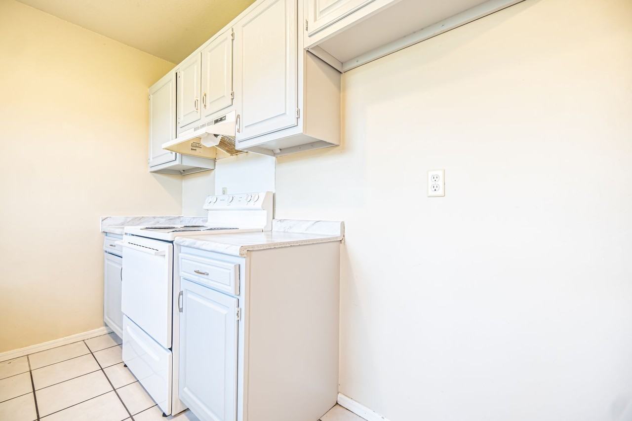 1506 Janda Dr - Photo 5 of 13