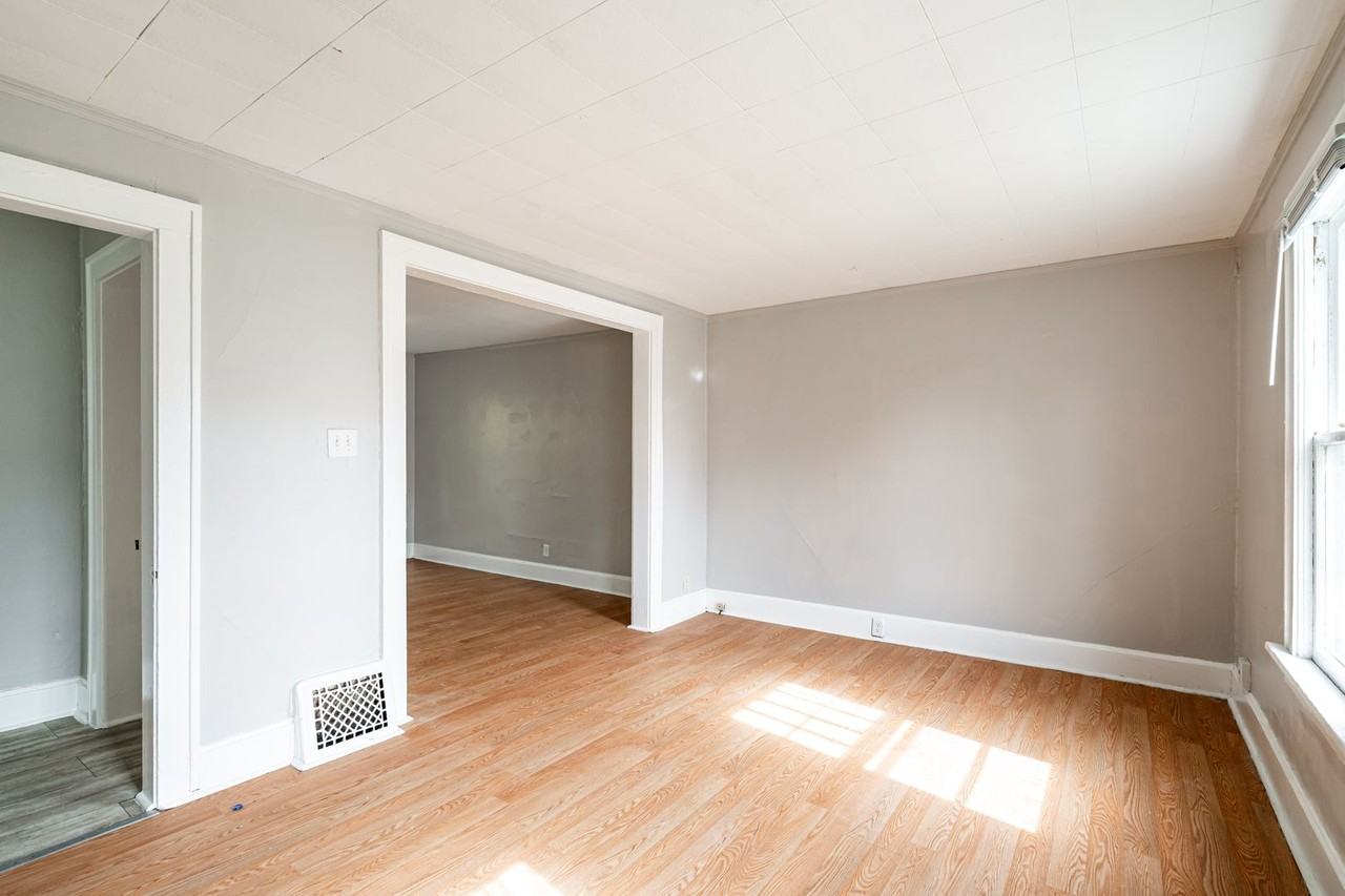 4020 11th Ave - Photo 2 of 29