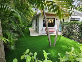 featured image of 77 Ne 43rd St #NA