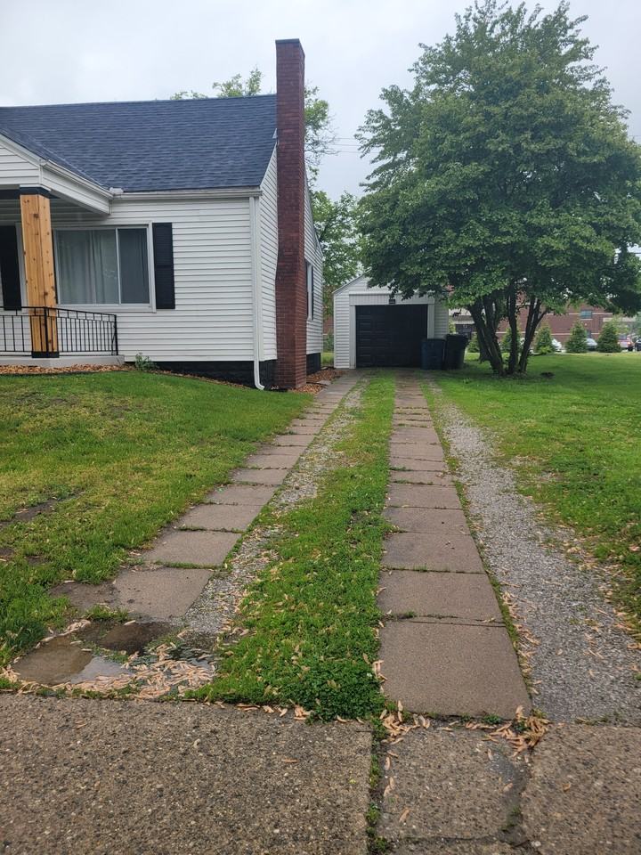 137 N Kingston Rd #NA - Photo 2 of 31