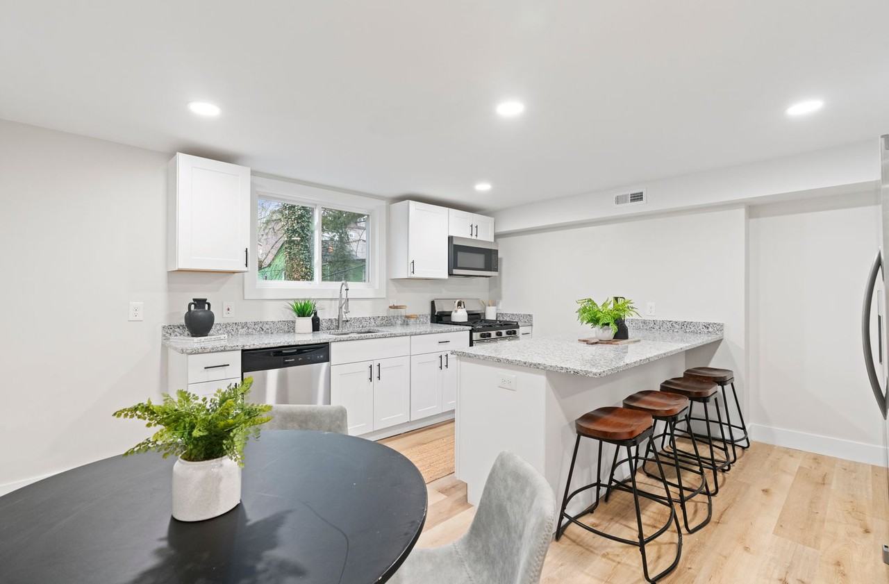 117 Frederick St - Photo 3 of 17