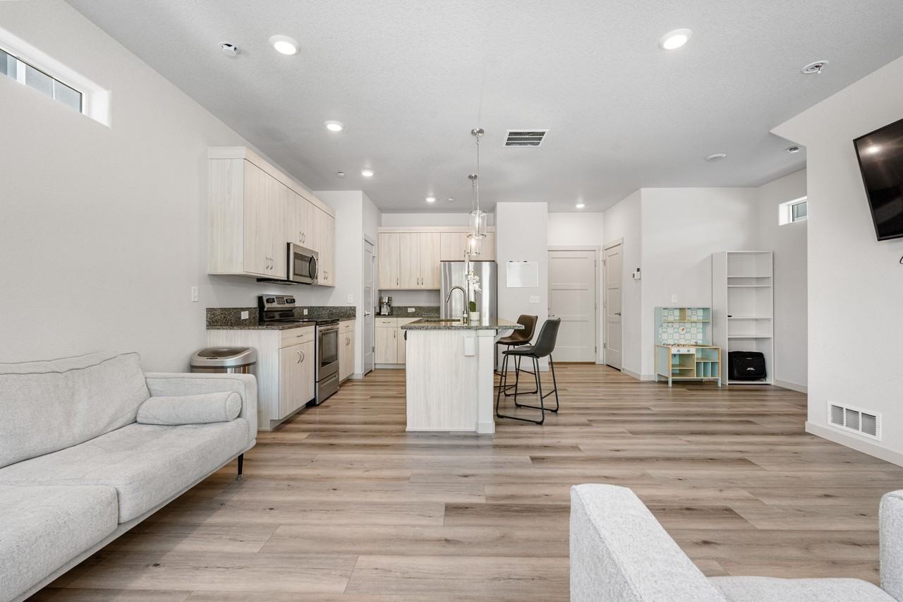 1071 Spartan Ave #NA - Photo 2 of 33