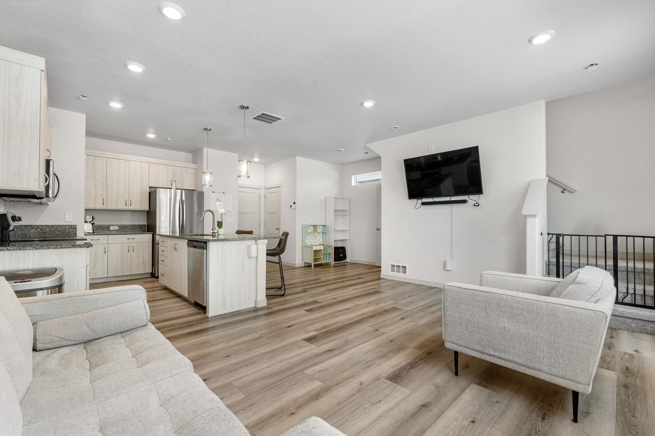 1071 Spartan Ave #NA - Photo 3 of 33