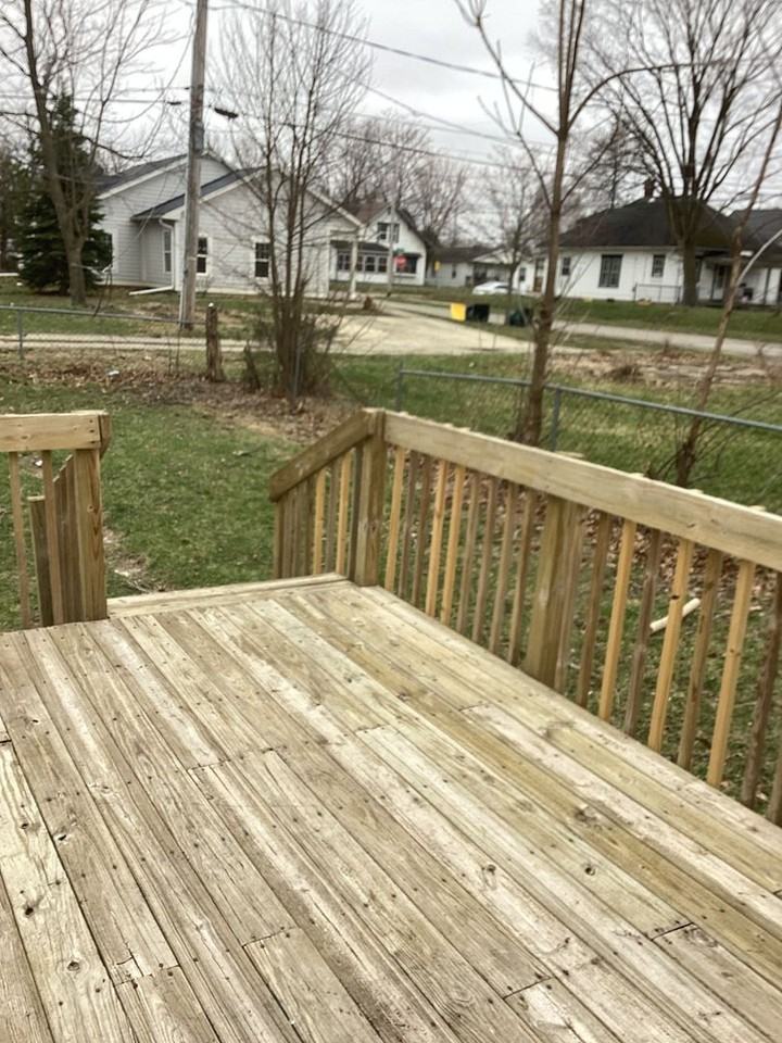 707 East 7th Street - Photo 2 of 15