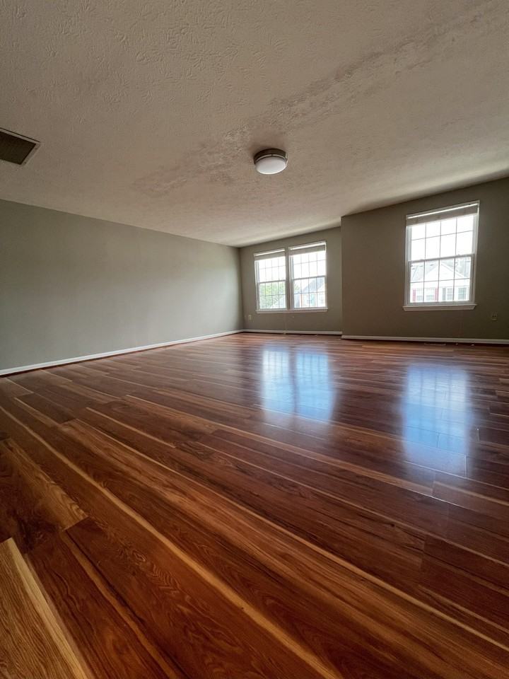 561 Cascade Way #NA - Photo 3 of 7