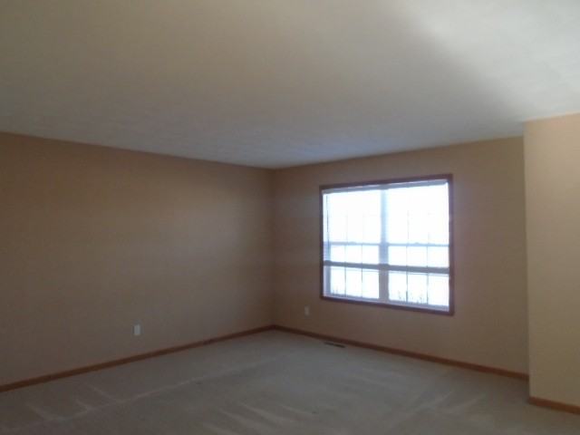 5490 Bastian Blvd - Photo 2 of 11