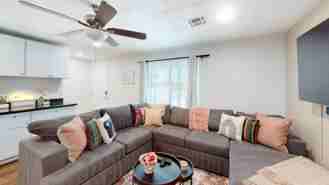 6241 S 14th Pl #NA - Photo 1 of 1