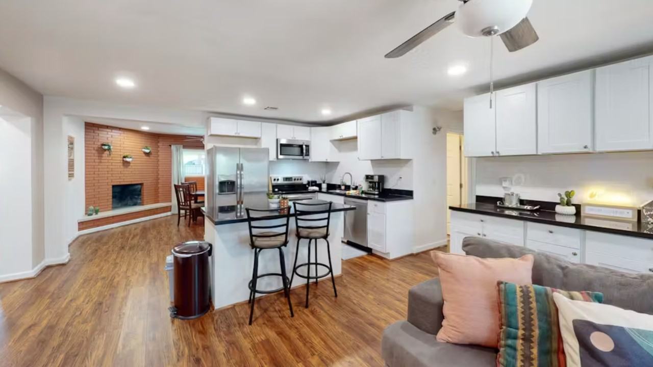 6241 S 14th Pl #NA - Photo 6 of 21