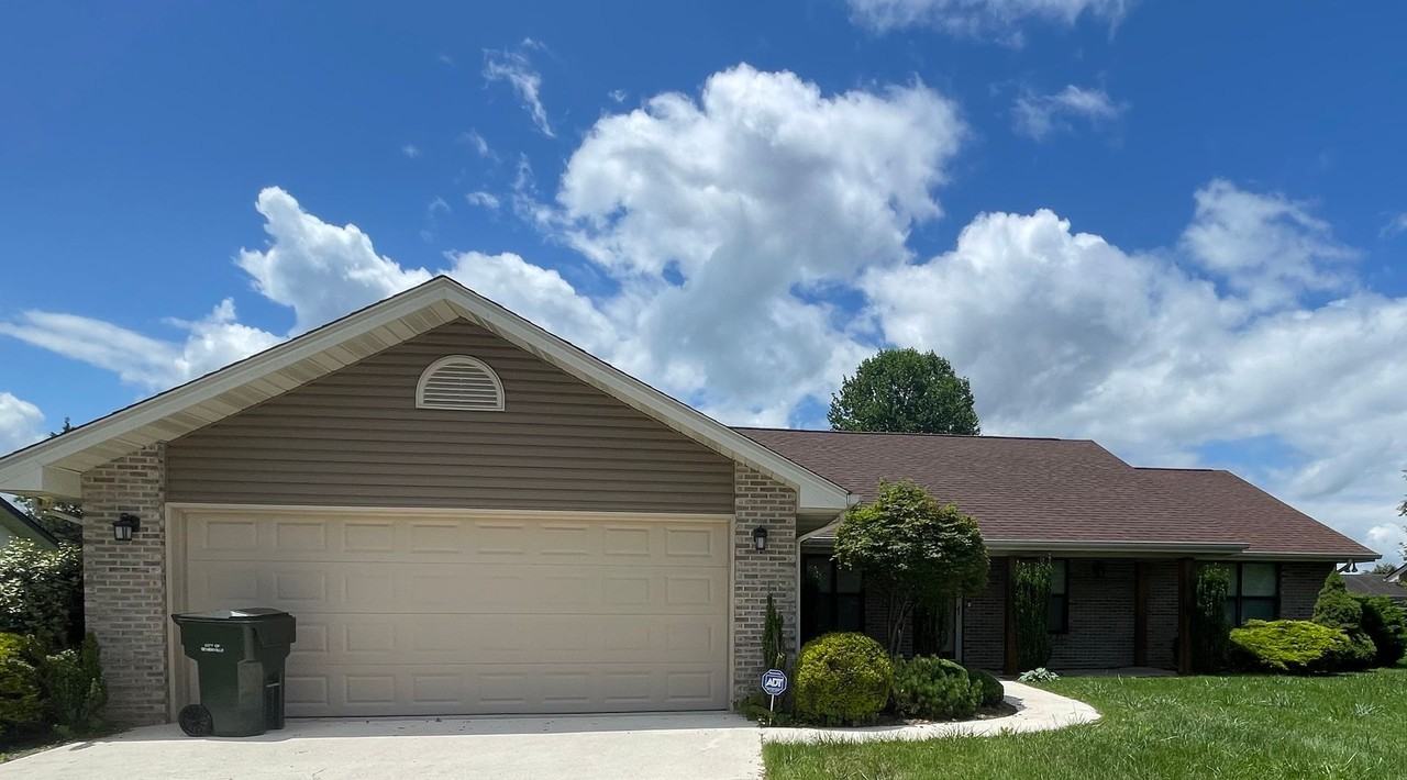 1757 Thurman Cir - Photo 2 of 21