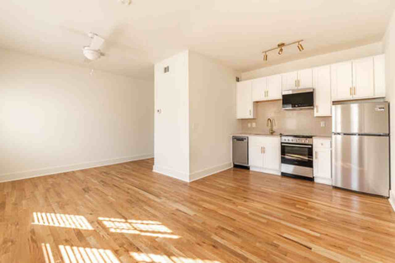 449 E. Ponce - Photo 5 of 32