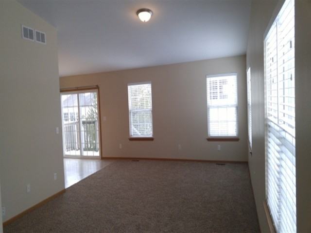 651 Sterling Ct - Photo 2 of 15