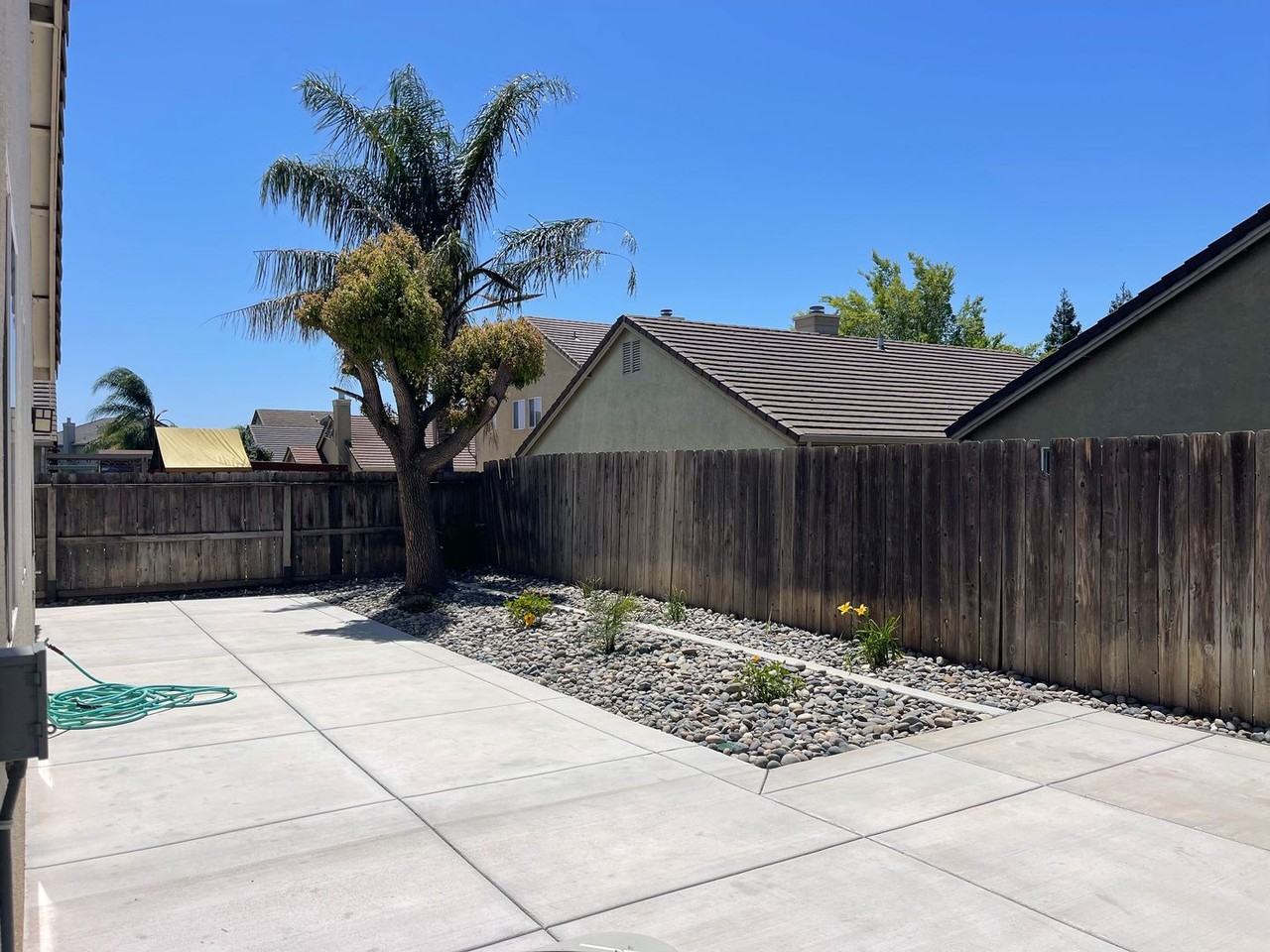 1517 Swallow Tail Ln - Photo 4 of 24