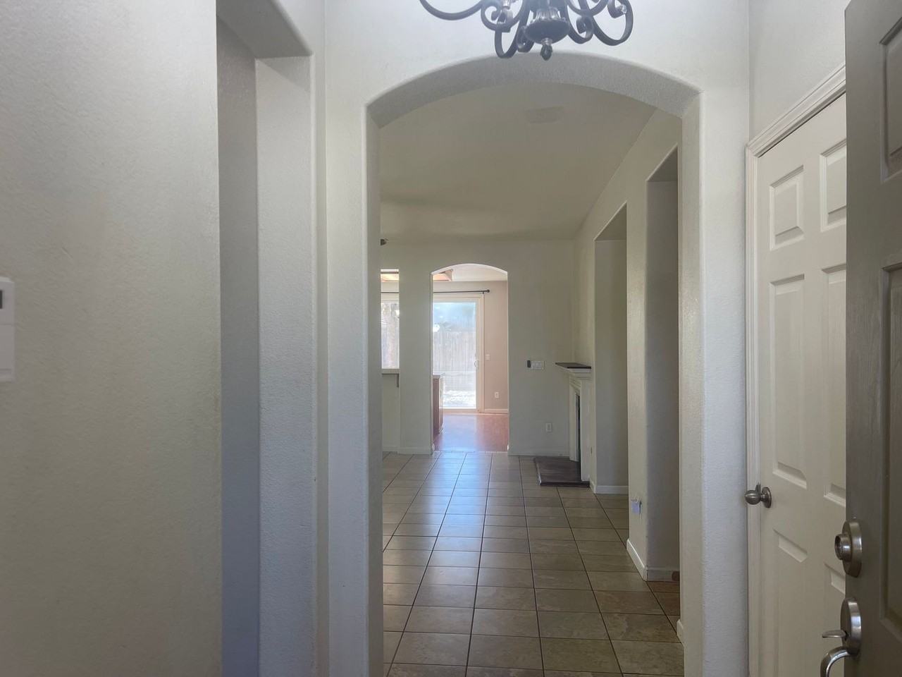 1517 Swallow Tail Ln - Photo 6 of 24