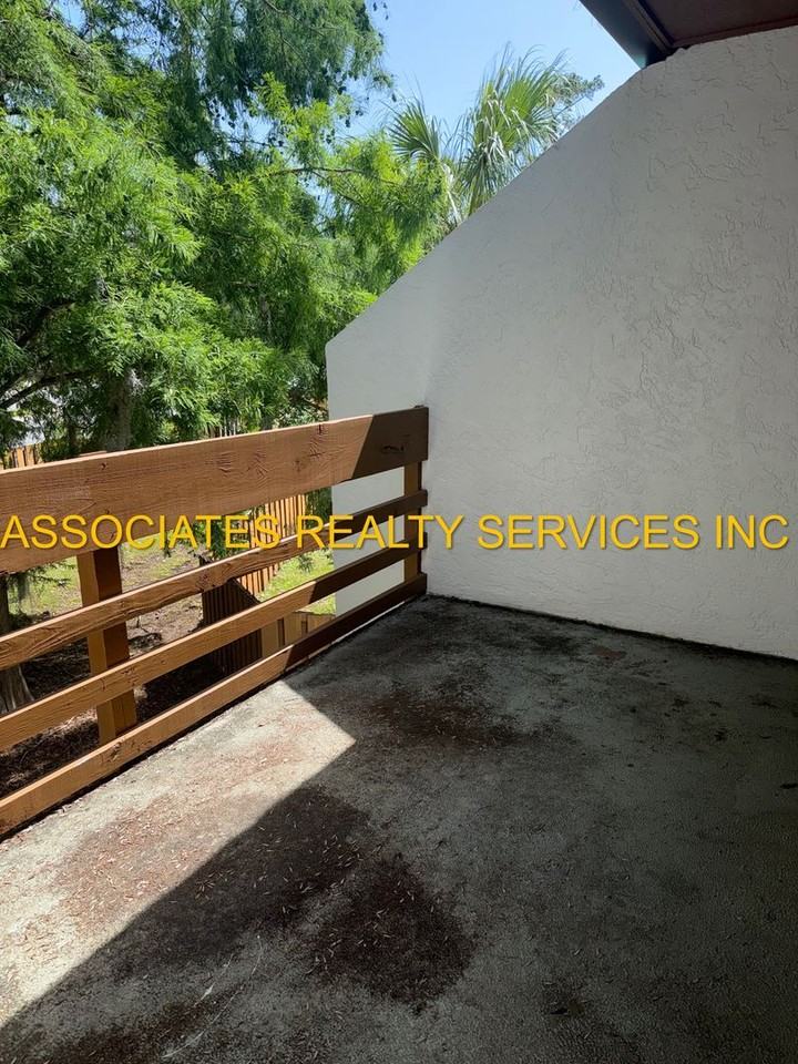 1630 Sw 16th St - Photo 7 of 15