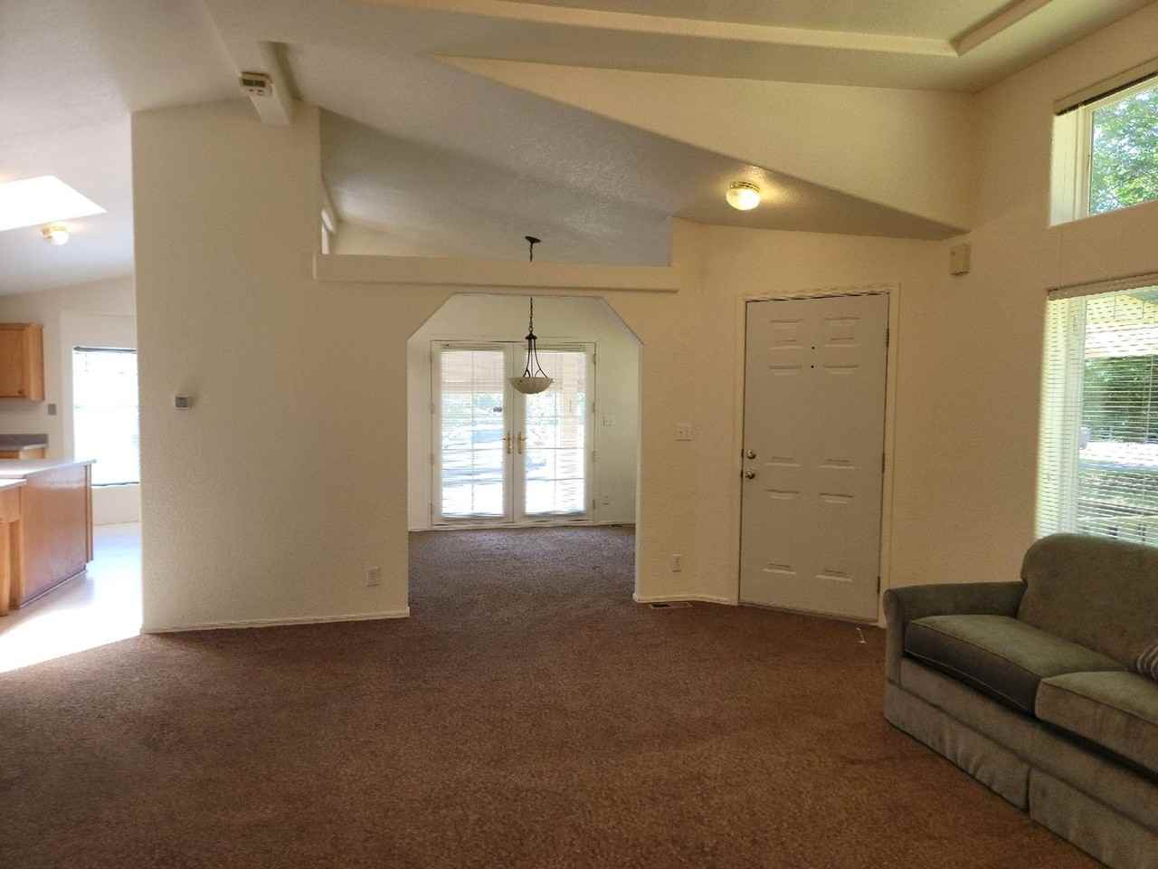 10720 Central Valley Rd Ne - Photo 3 of 25