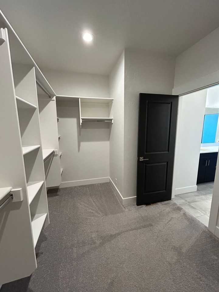 8389 W Shams Ln - Photo 6 of 50