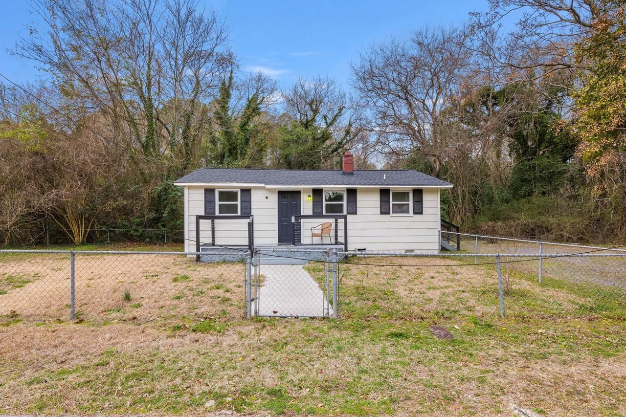 700 Ross Rd - Photo 2 of 17