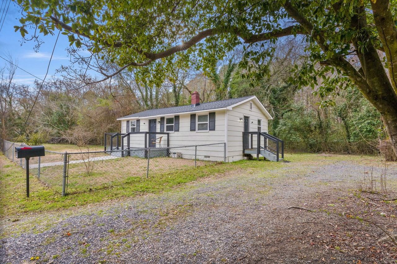 700 Ross Rd - Photo 3 of 17